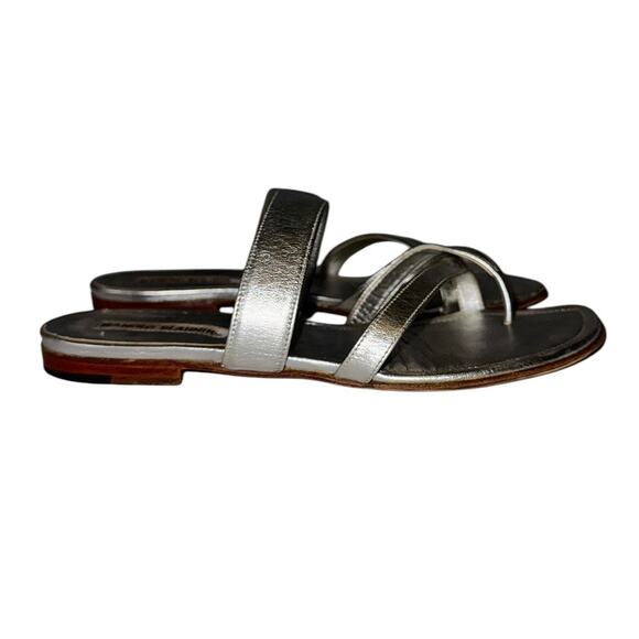 Manolo Blahnik Susa Silver Leather Flat Strappy Thong Sandal Size 37.5 - Picture 6 of 16
